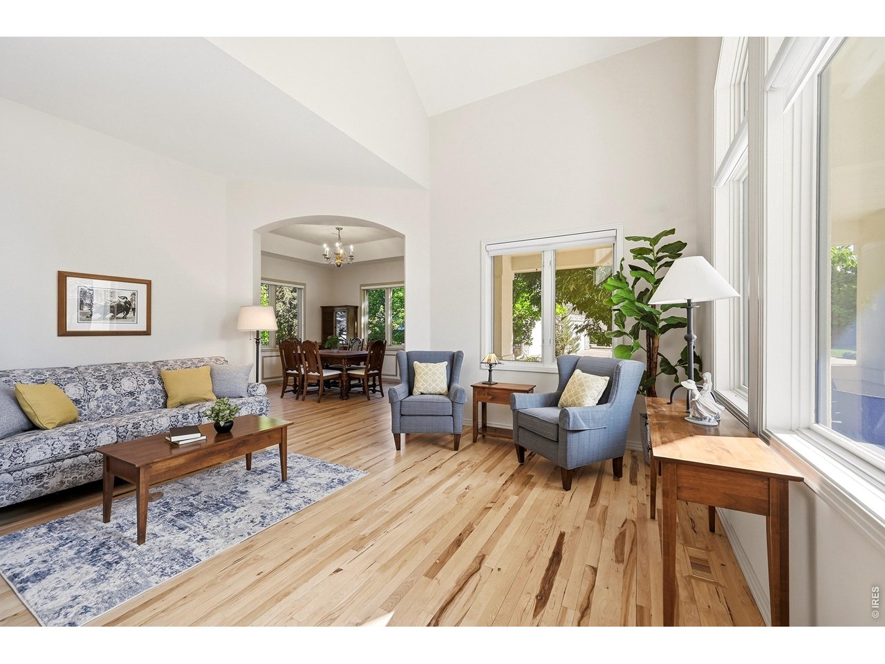 547 Sawtooth Pt