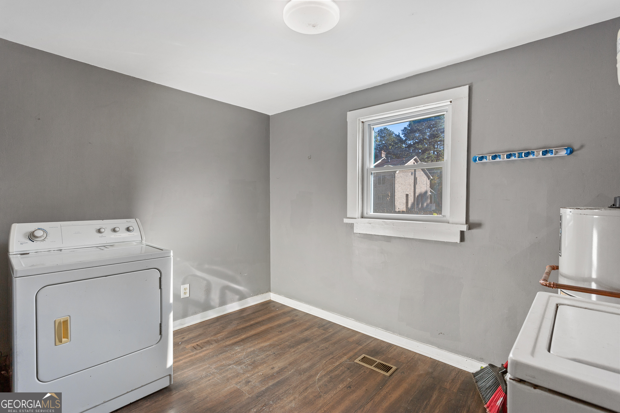 2730 Hembree Road SW