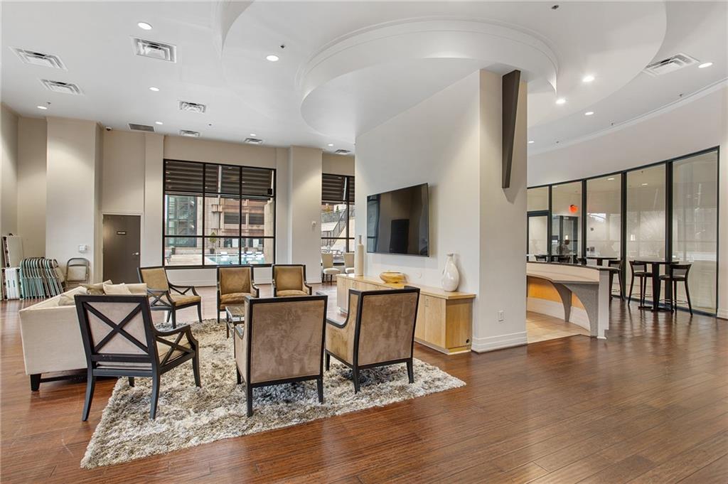 3040 Peachtree Road NW Unit 813