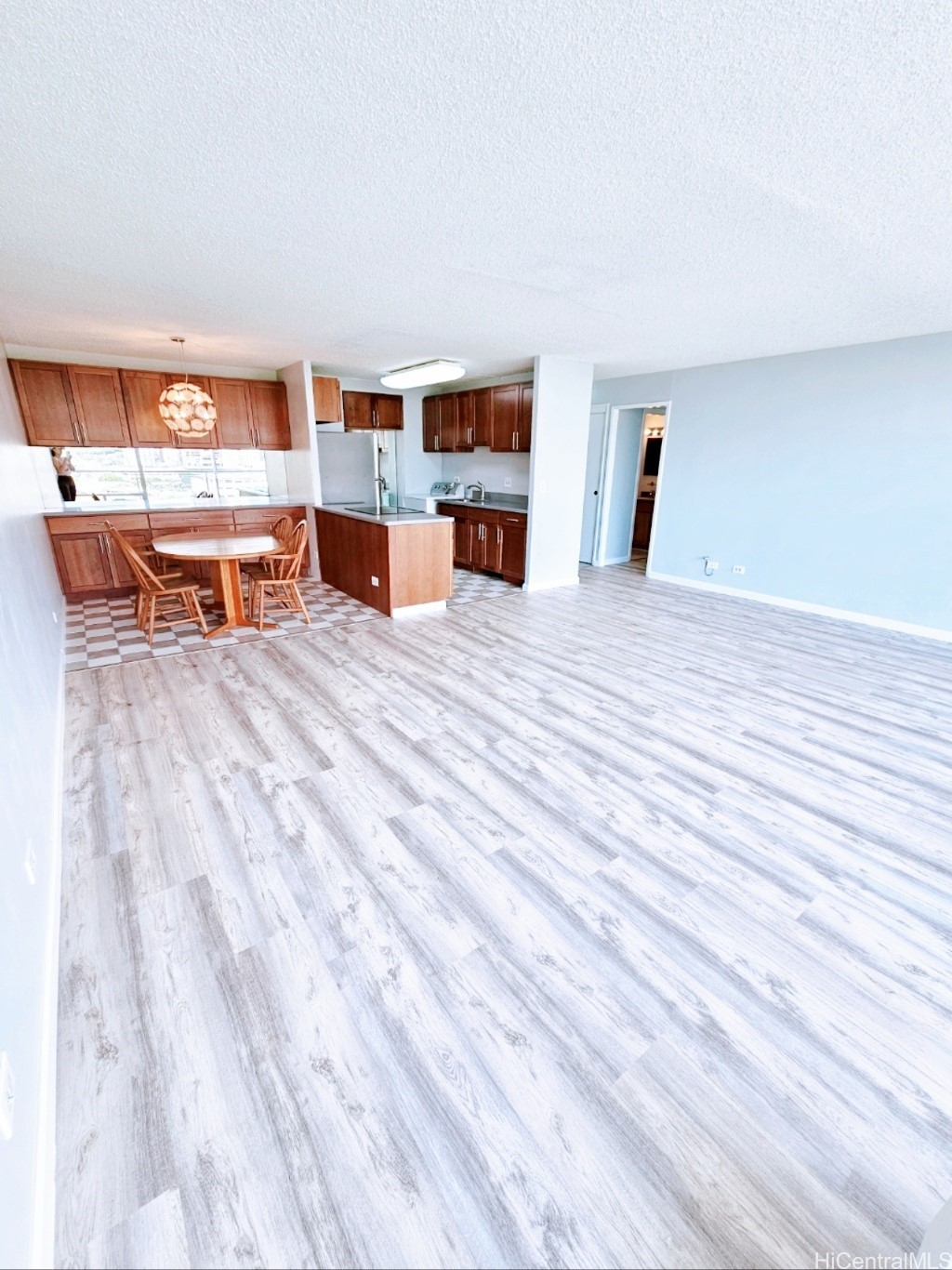 2233 Ala Wai Boulevard 11B