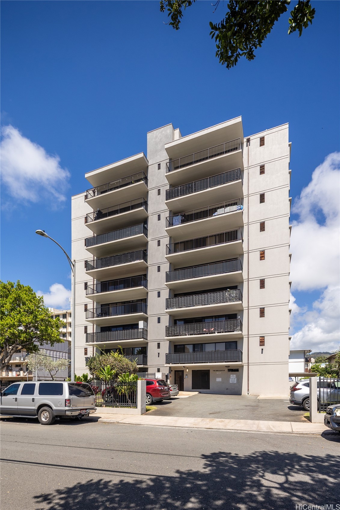 907 Birch Street 201