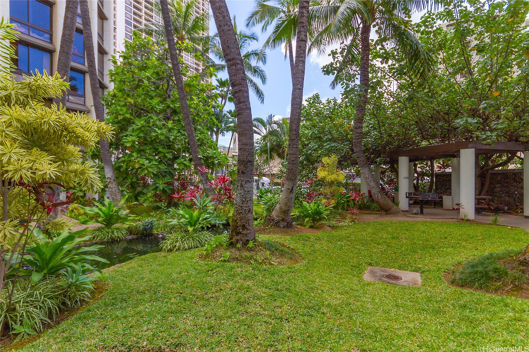 300 Wai Nani Way 1718-II (King Tw)