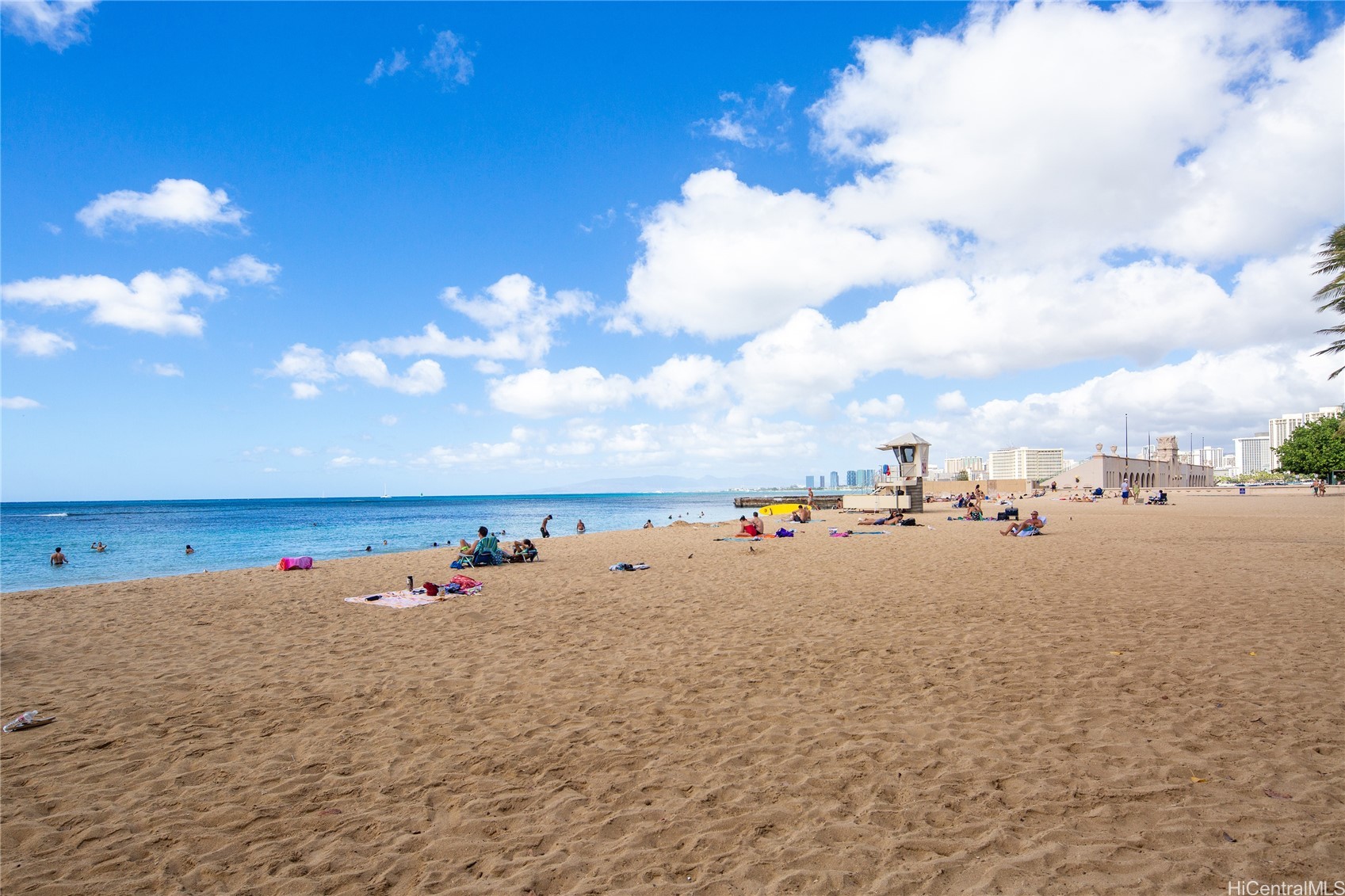 2877 Kalakaua Avenue 801/802