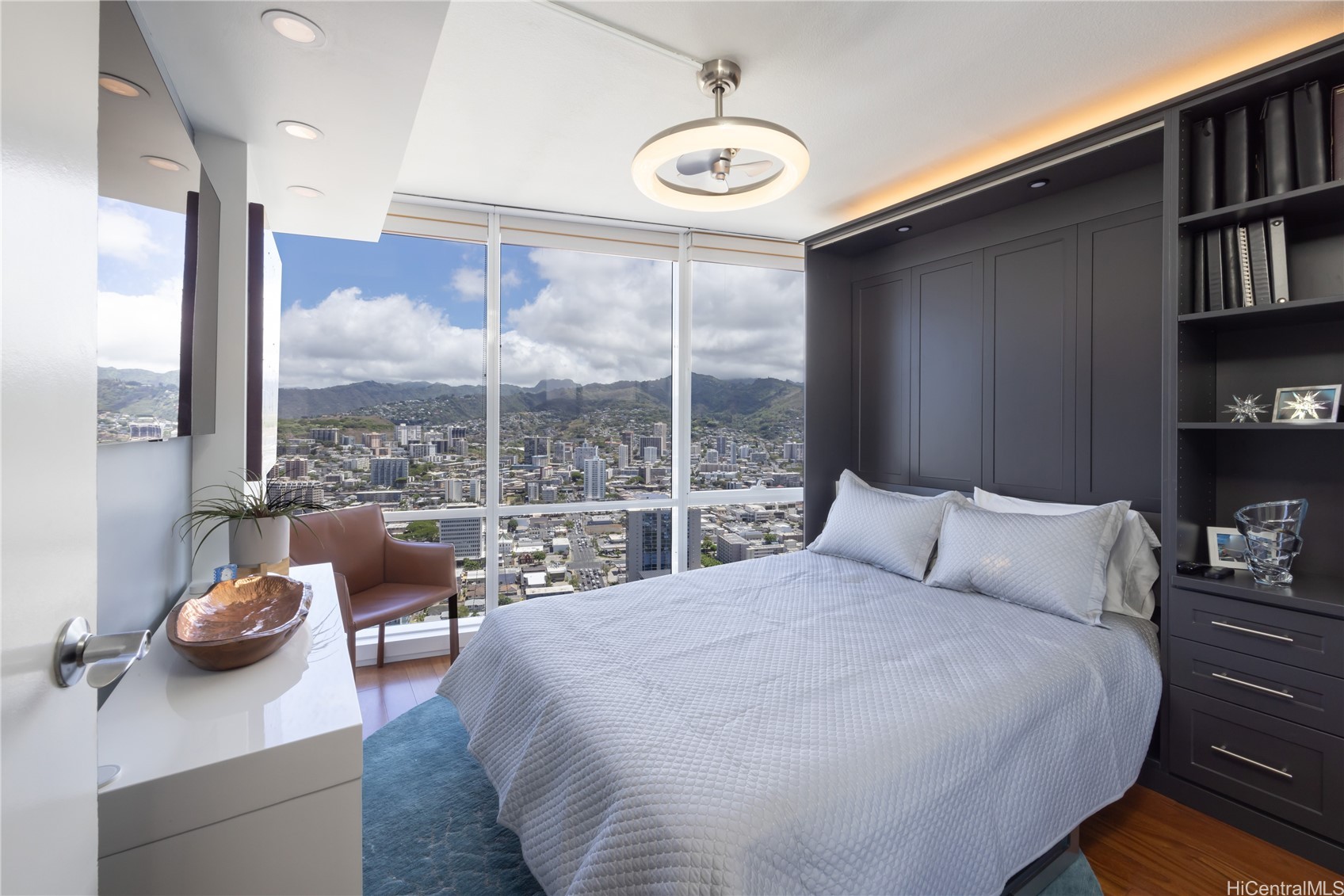 1296 Kapiolani Boulevard II-4602