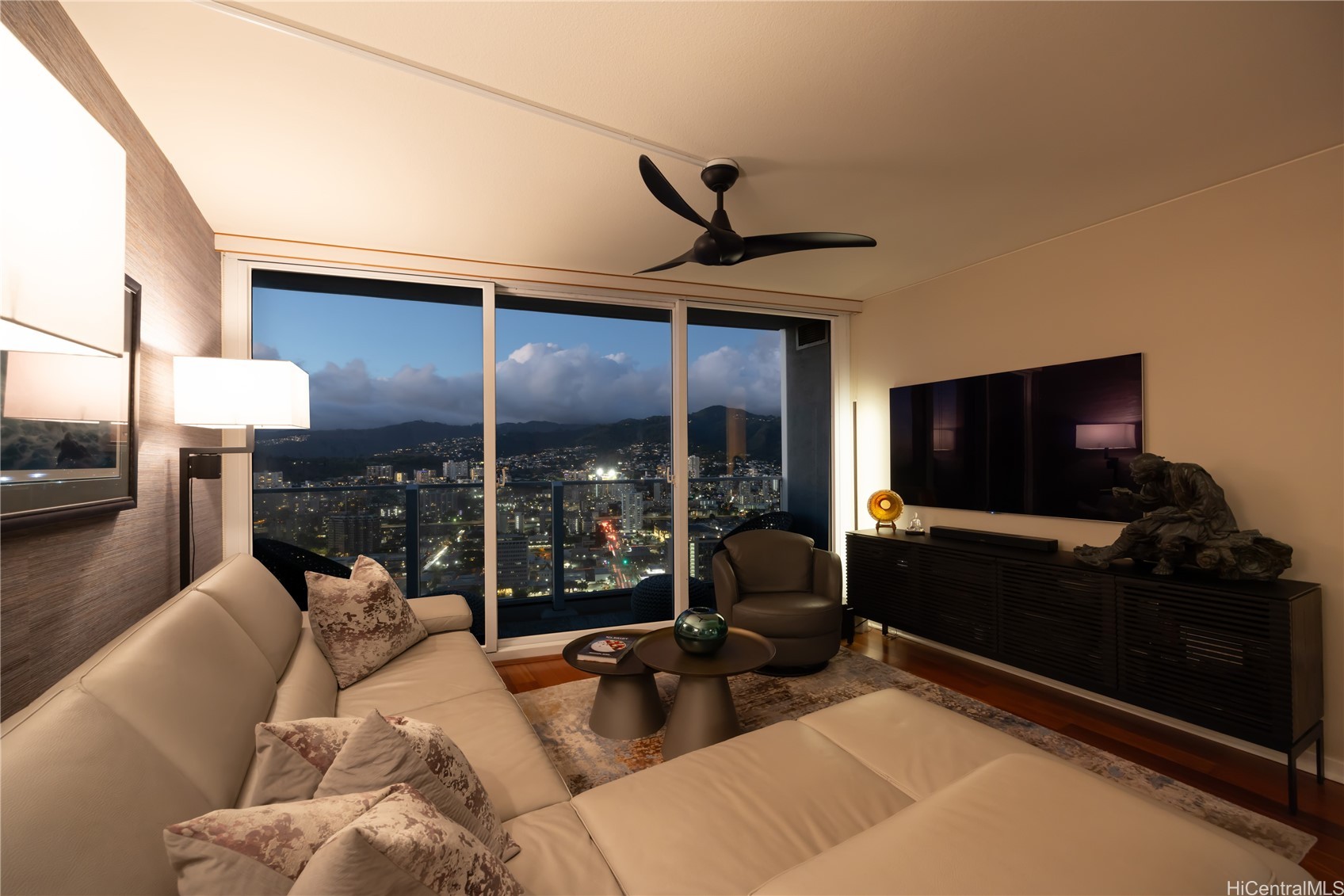 1296 Kapiolani Boulevard II-4602