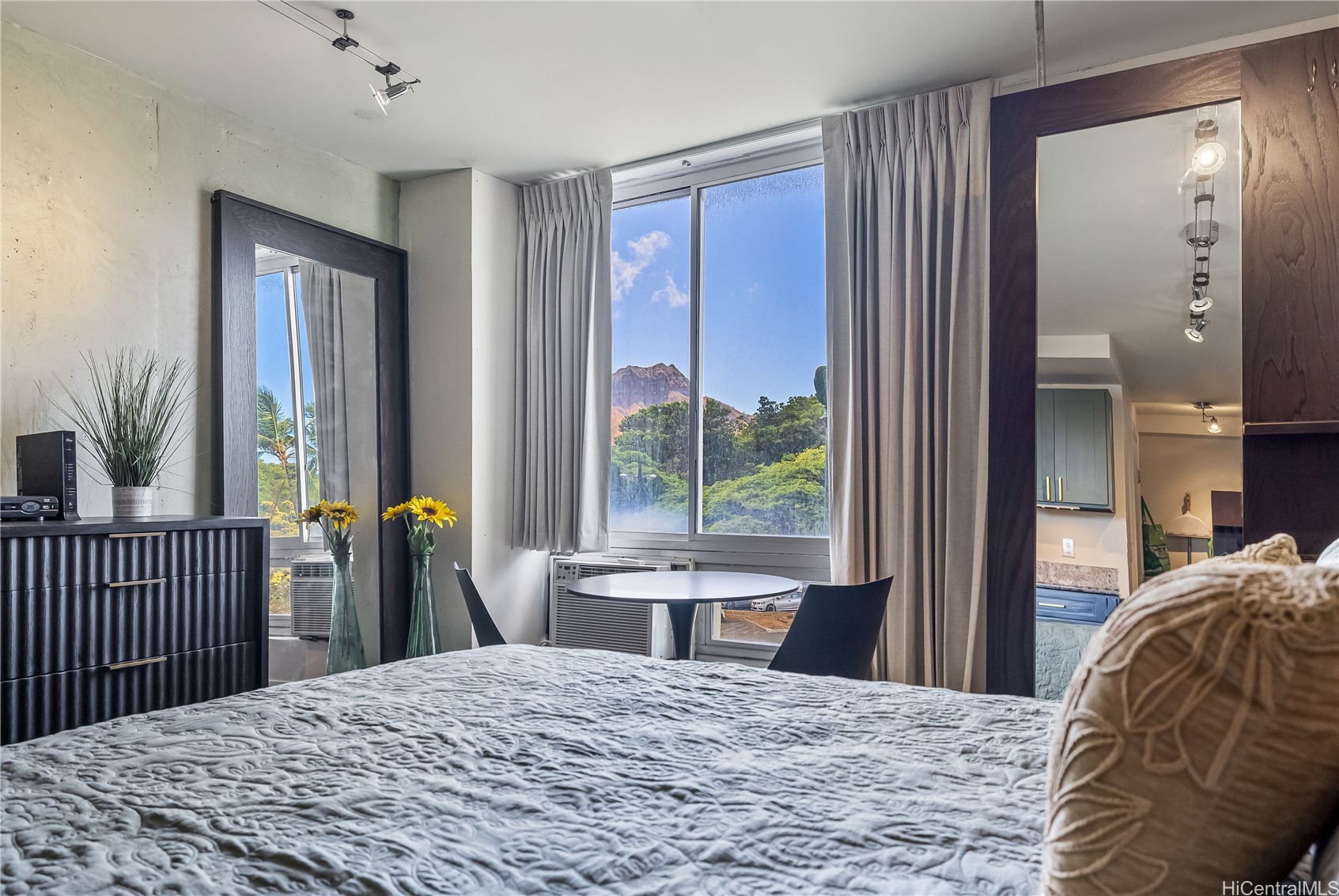 134 Kapahulu Avenue 316