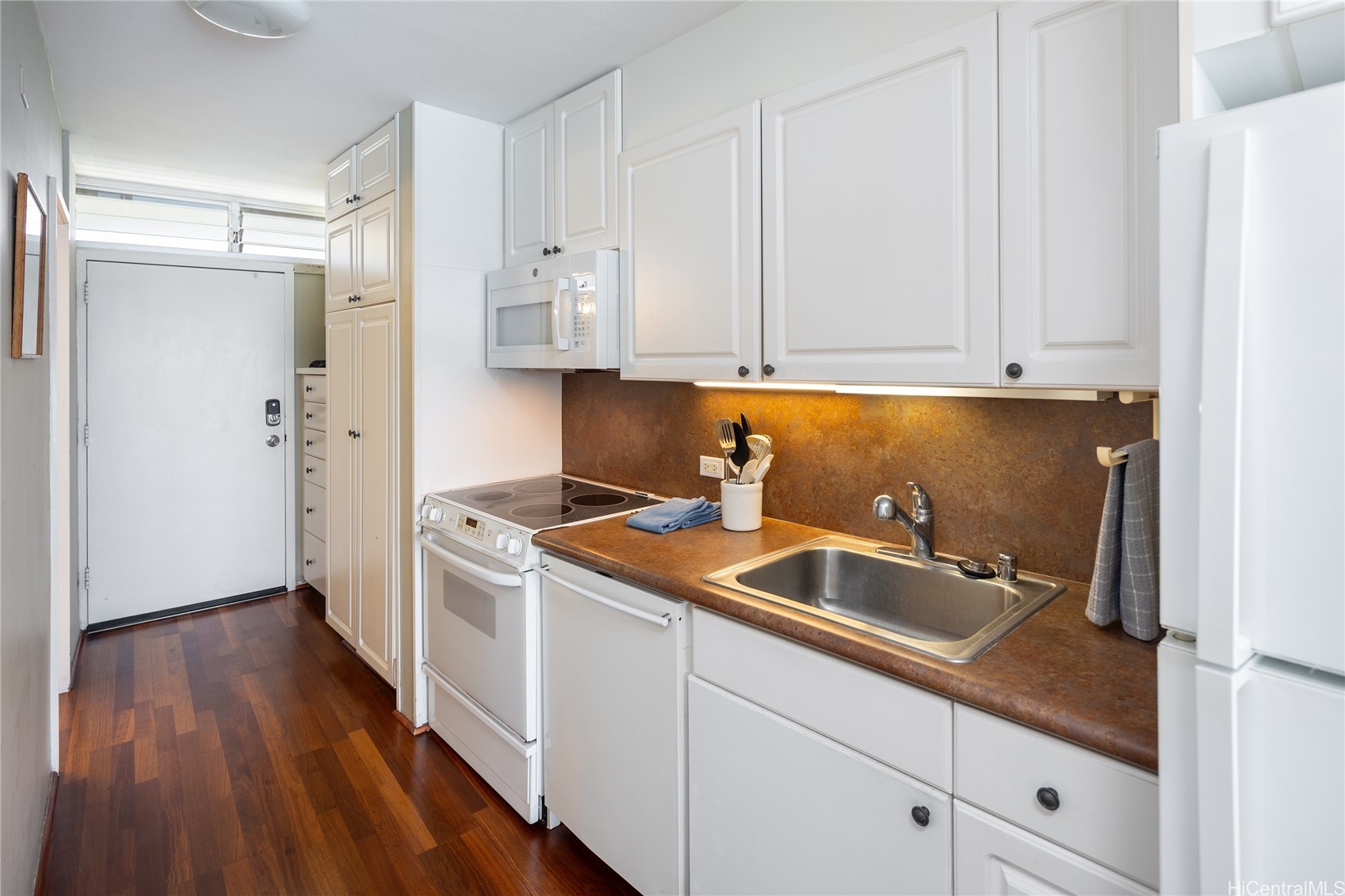 2877 Kalakaua Avenue 1106