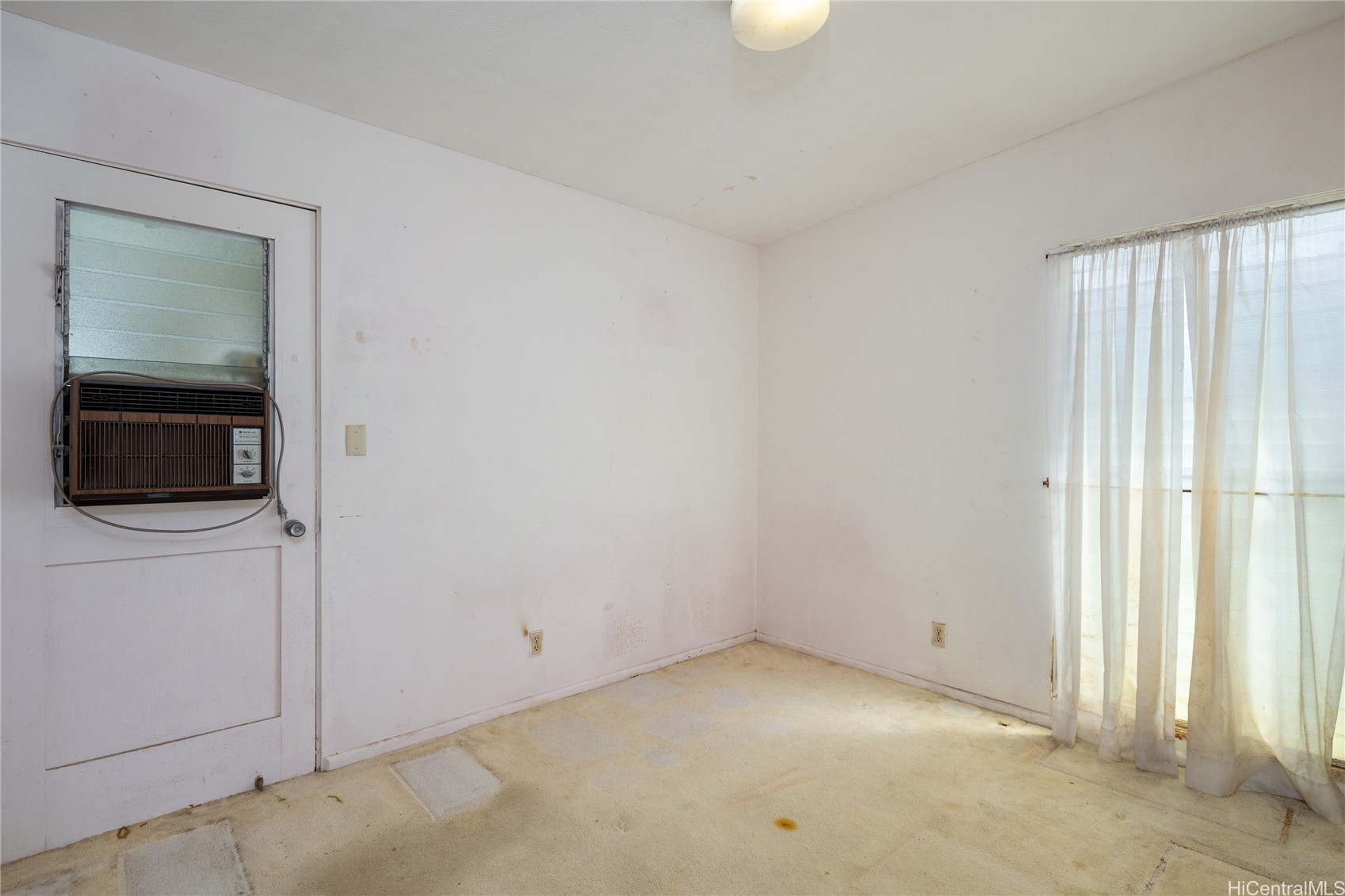 45-267 Pahikaua Street