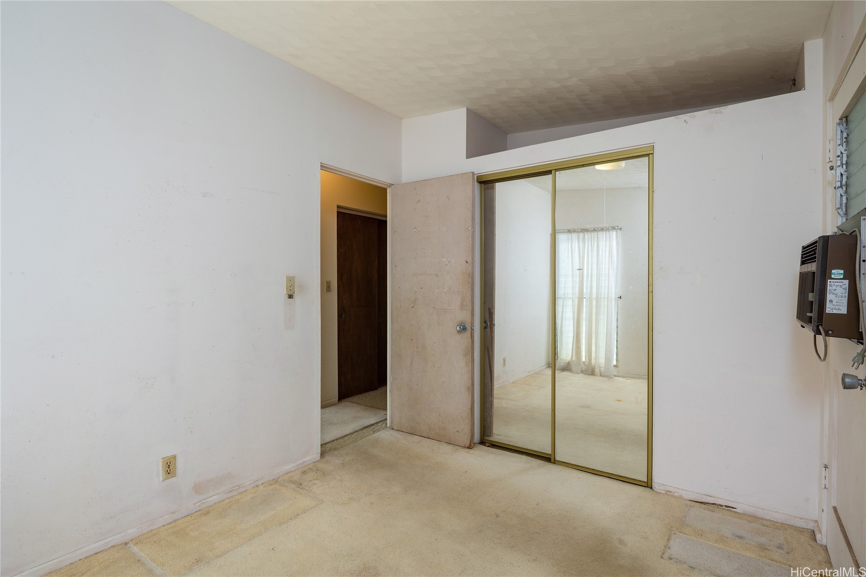 45-267 Pahikaua Street