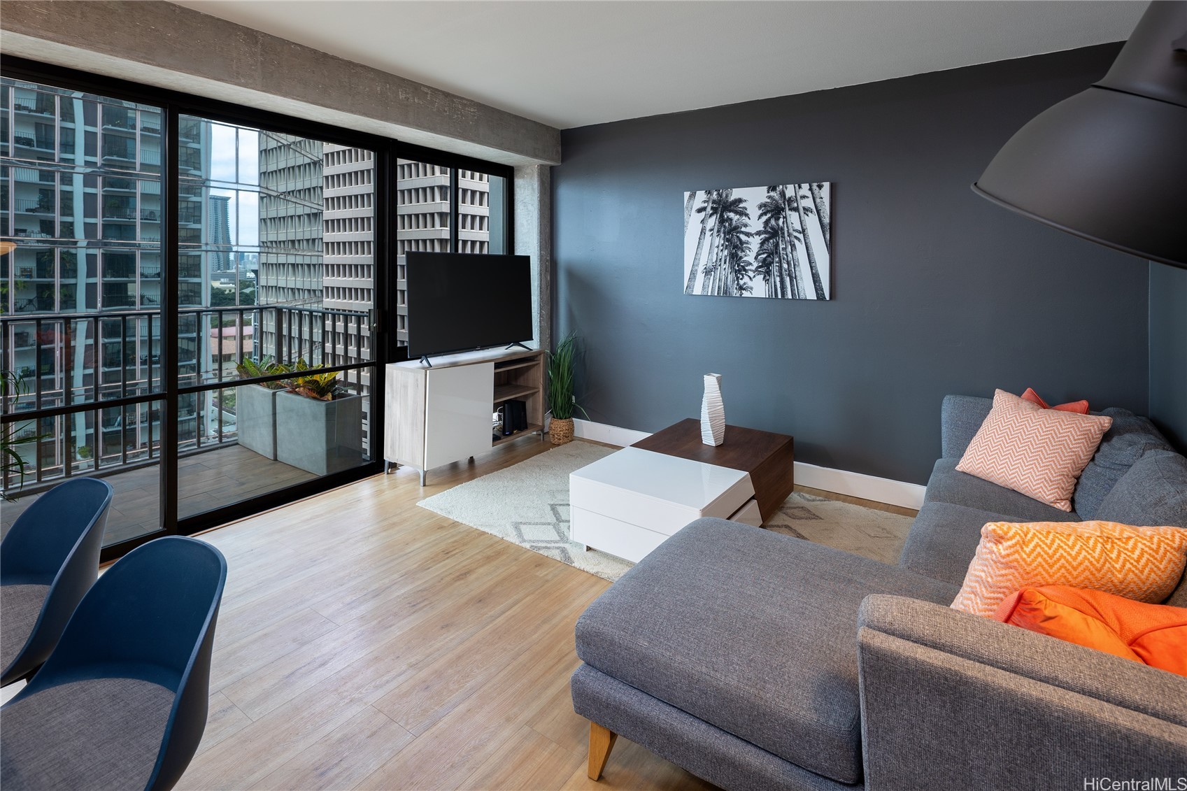 225 Queen Street 14C