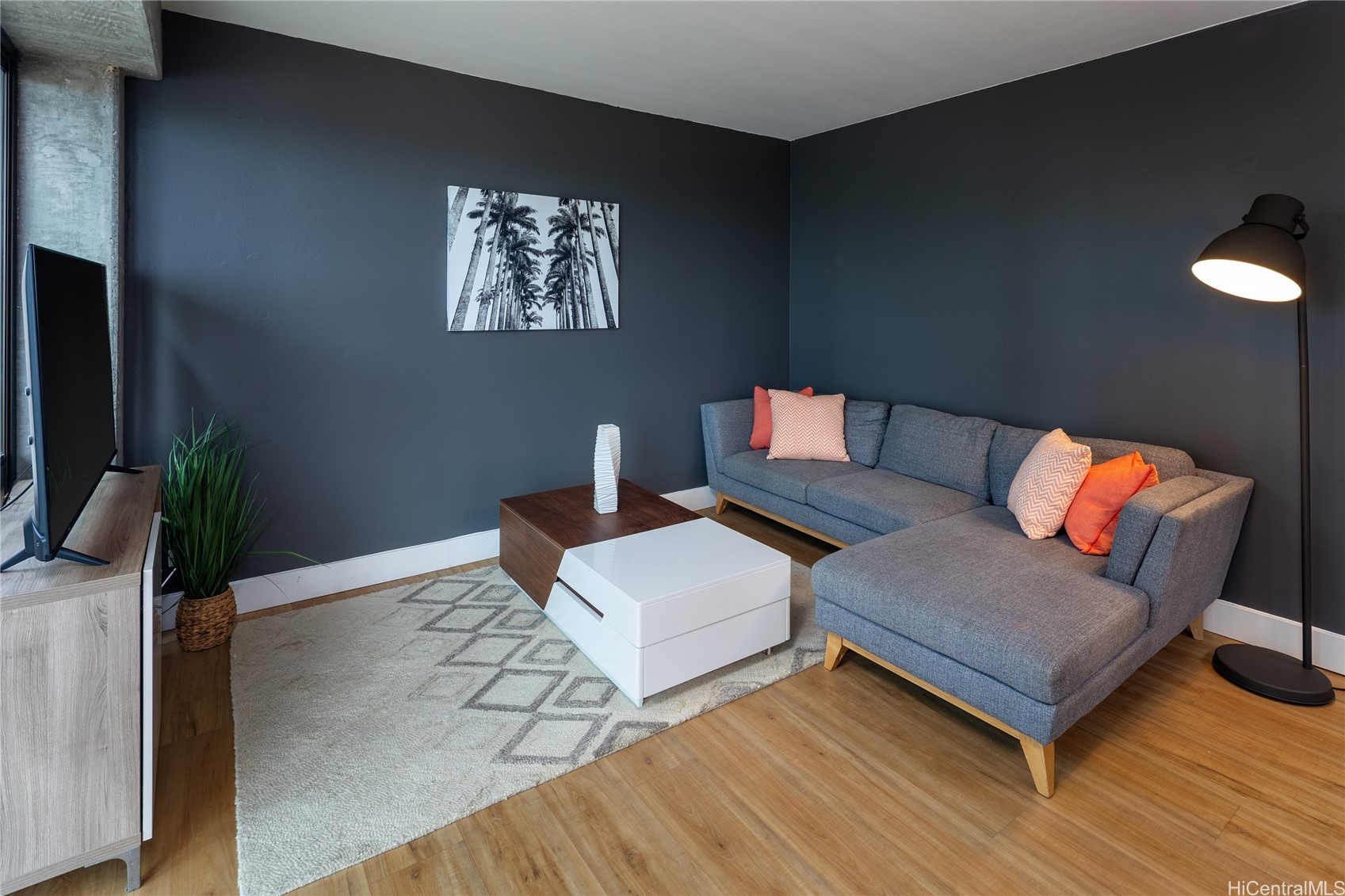 225 Queen Street 14C