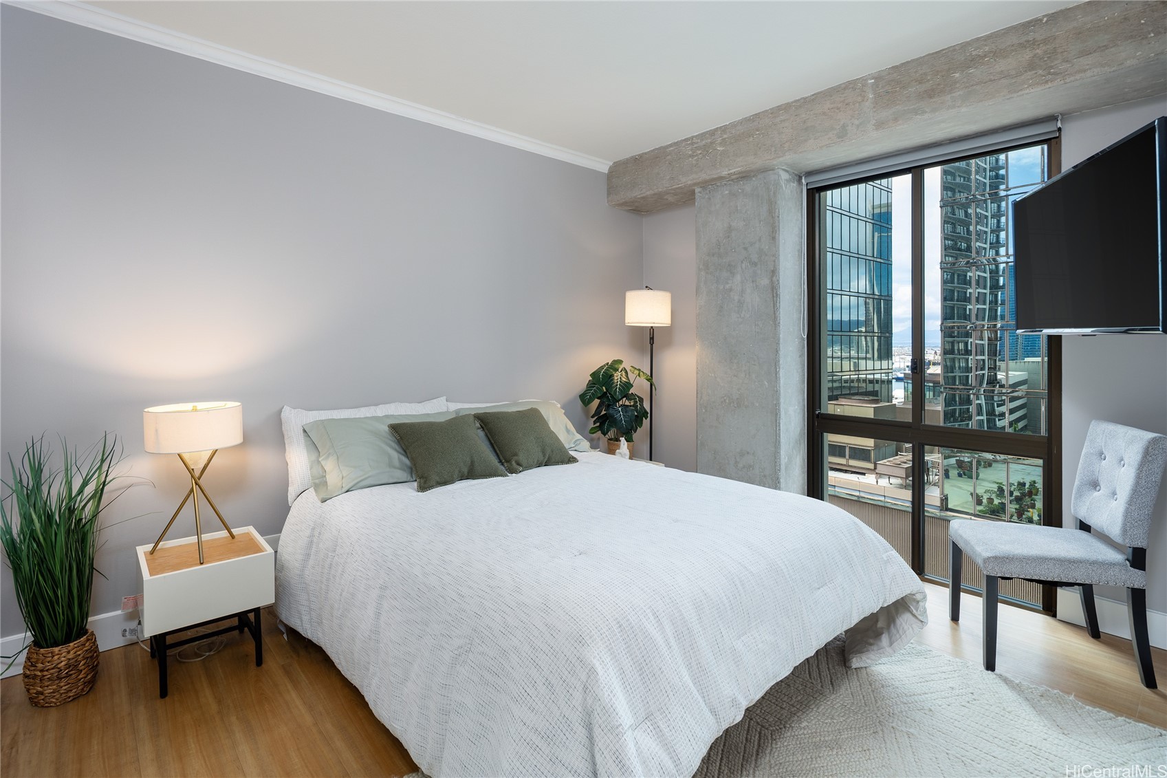 225 Queen Street 14C