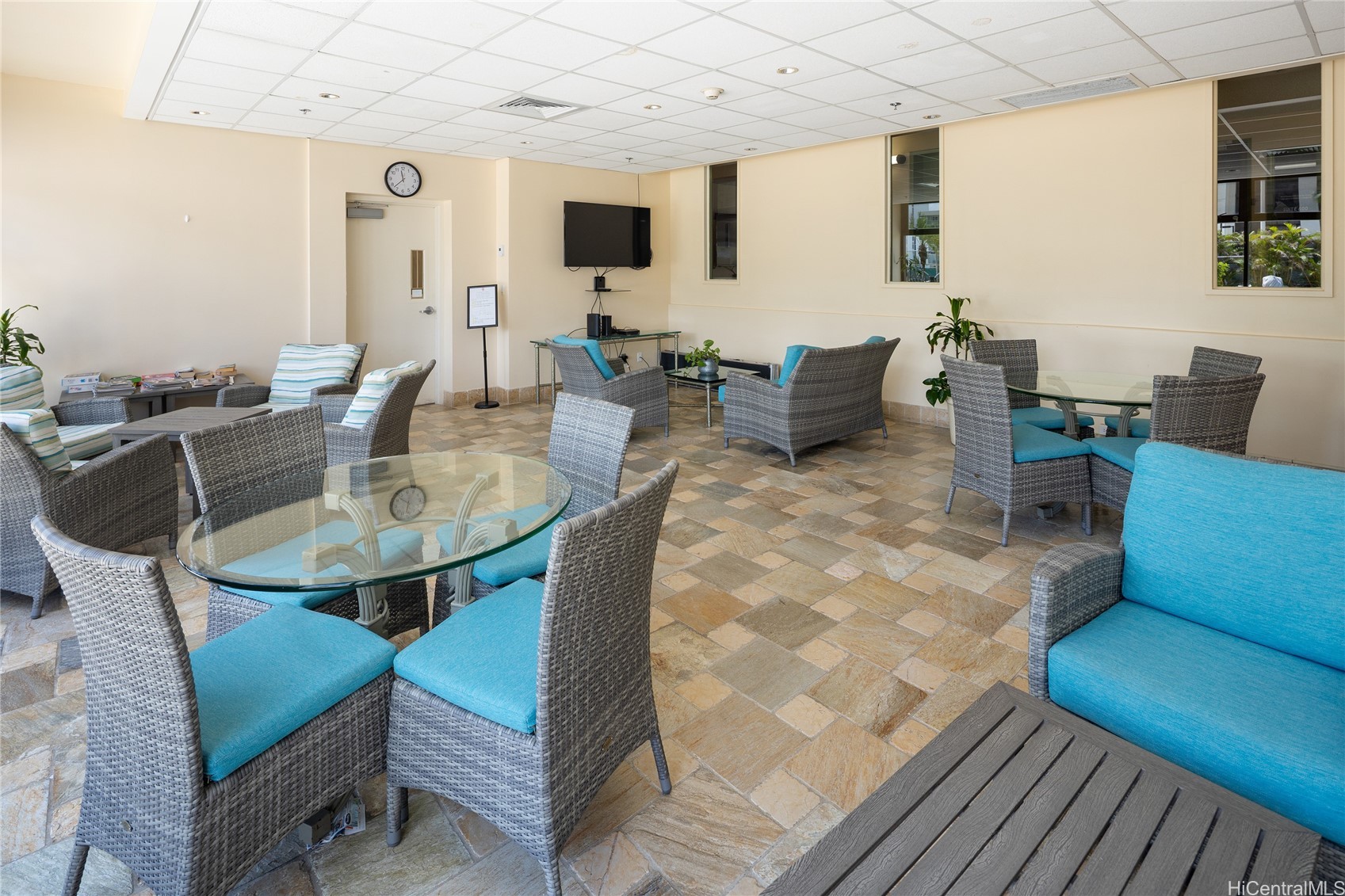 229 Paoakalani Avenue 1112