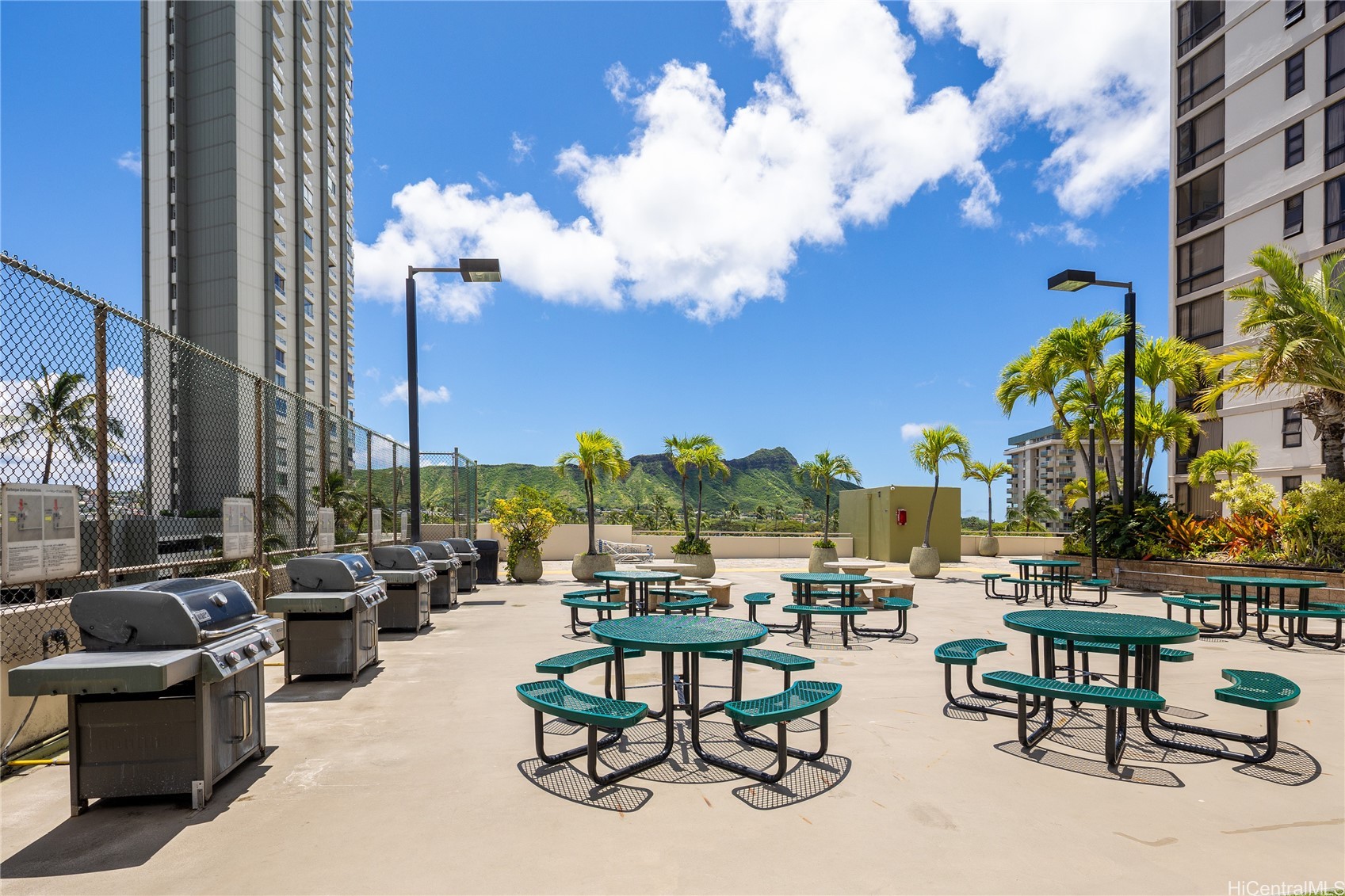 229 Paoakalani Avenue 1112