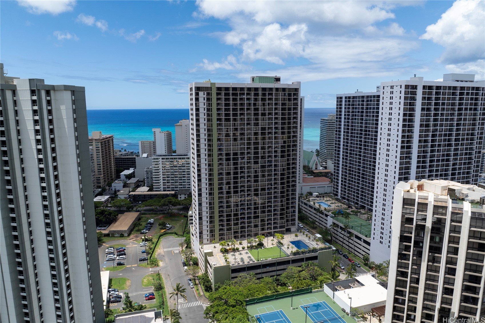 229 Paoakalani Avenue 1112