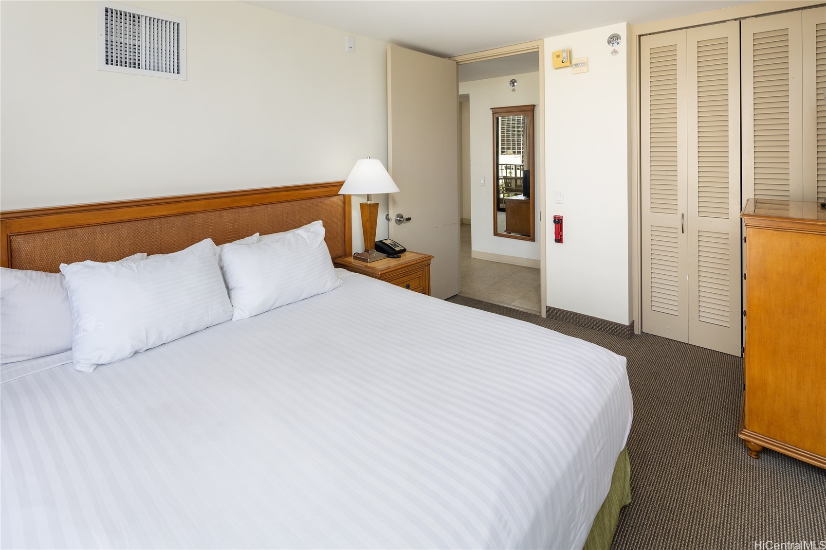 229 Paoakalani Avenue 1112