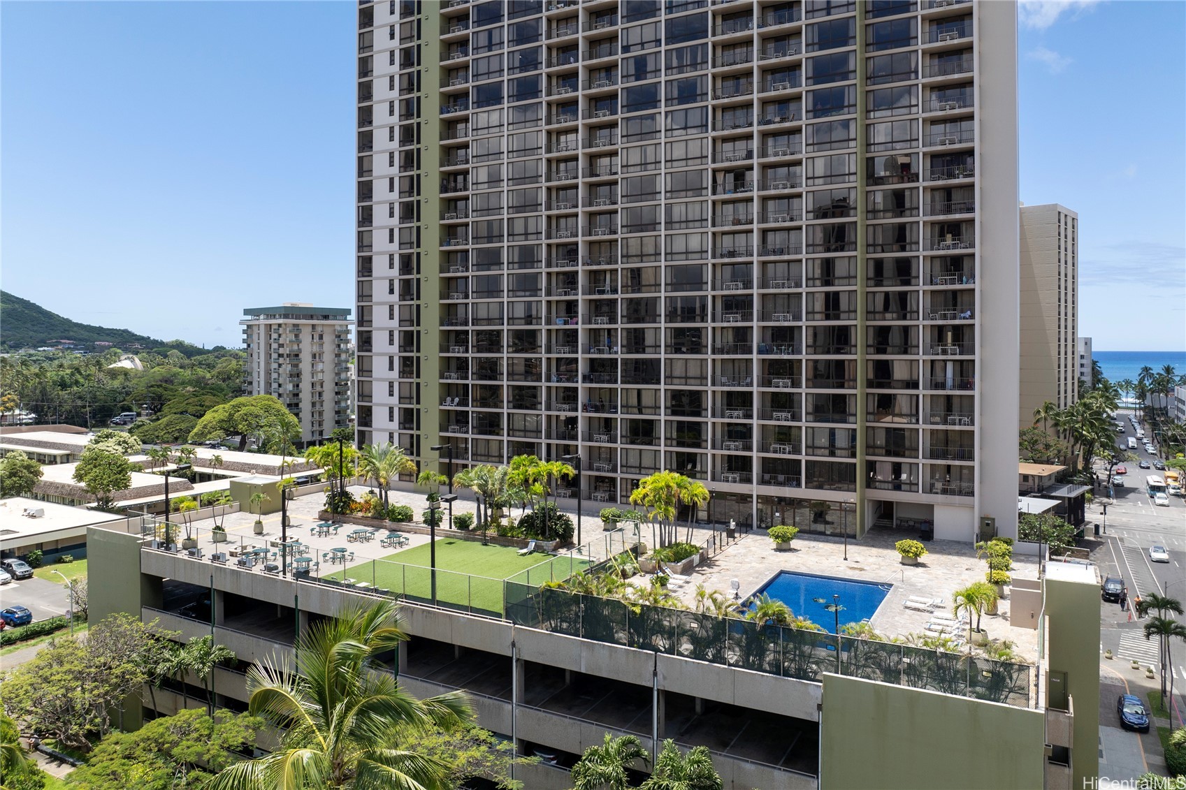 229 Paoakalani Avenue 1112