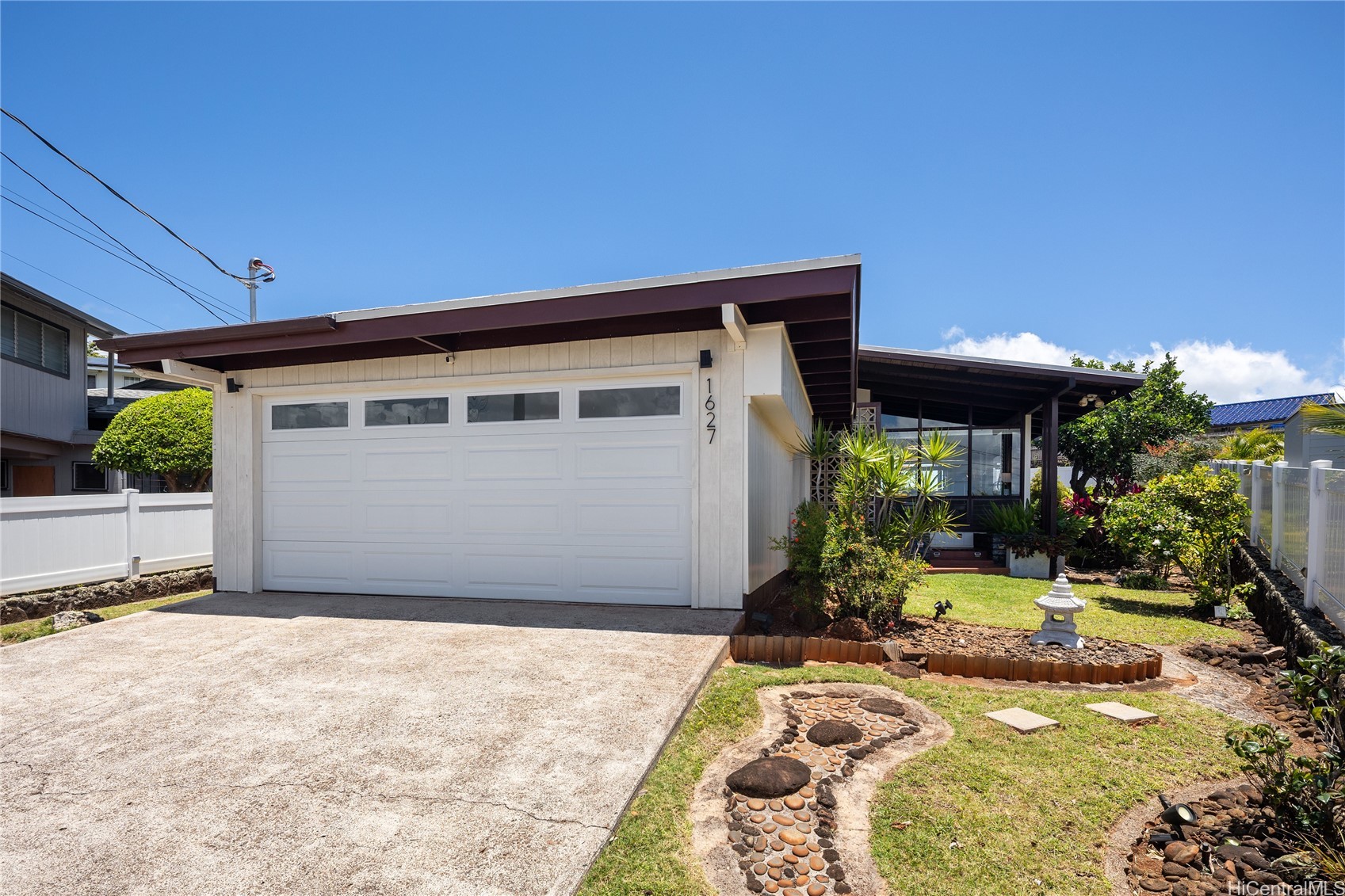 1627 Anakole Place