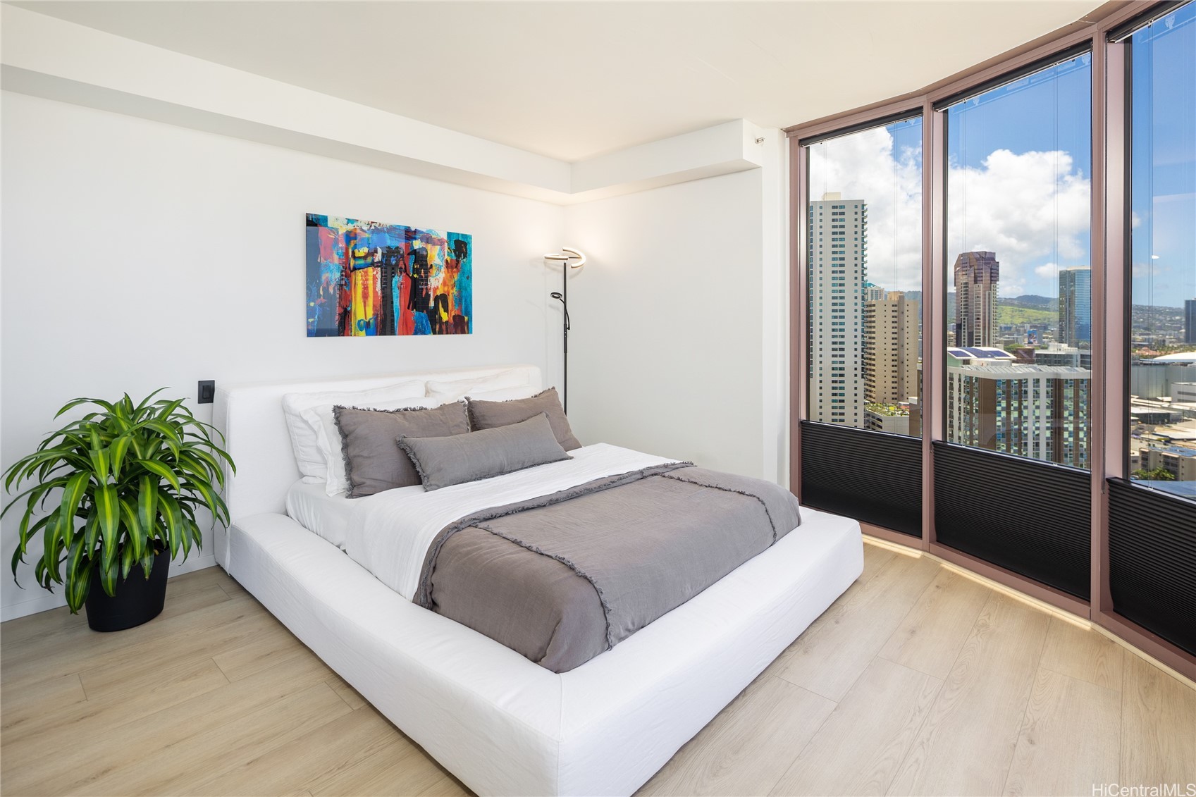 425 South Street 2401