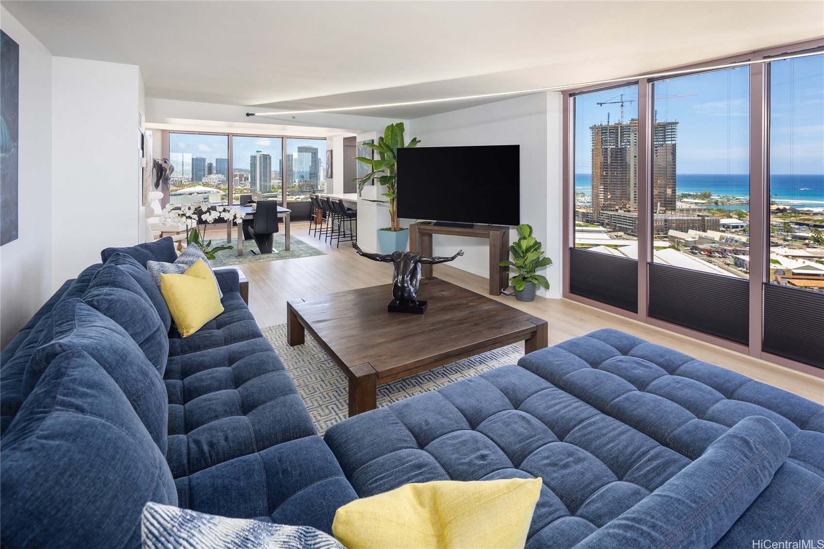 425 South Street 2401