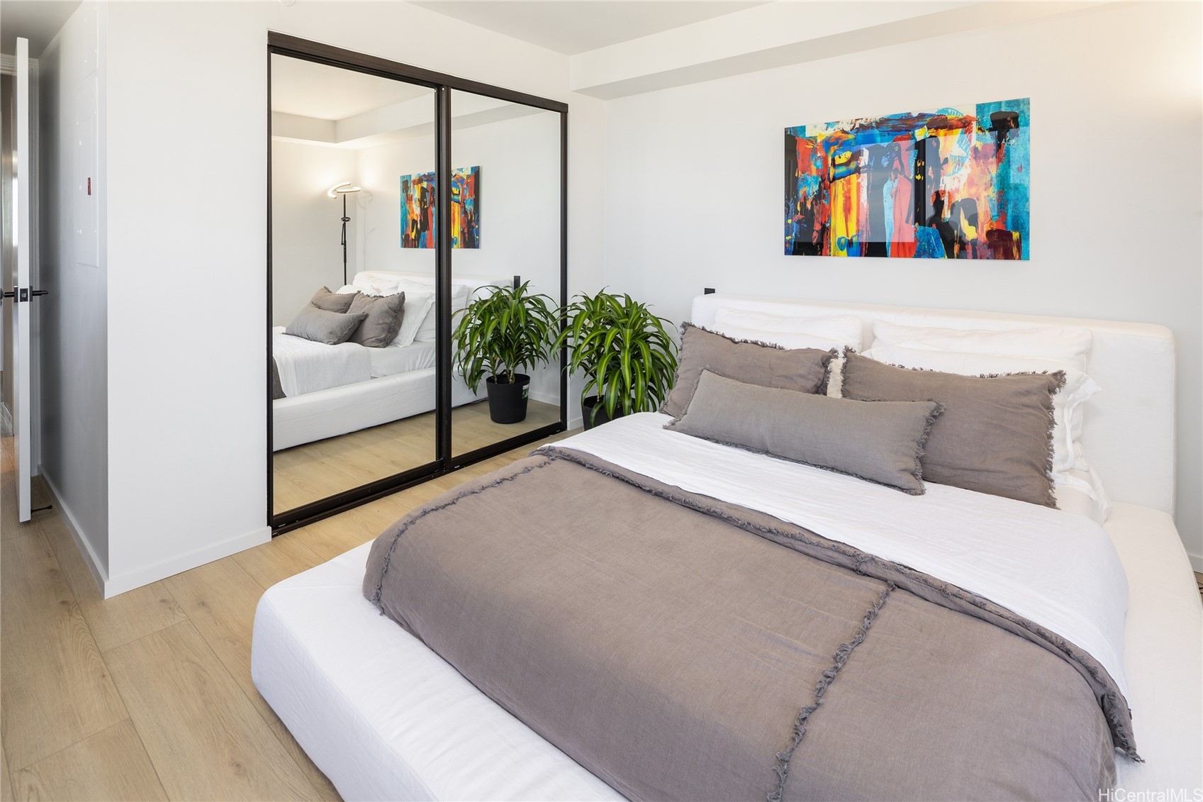 425 South Street 2401