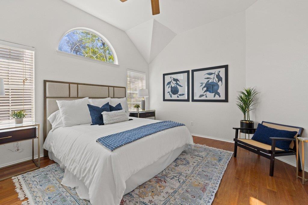 8213 Cheno Cortina TRL