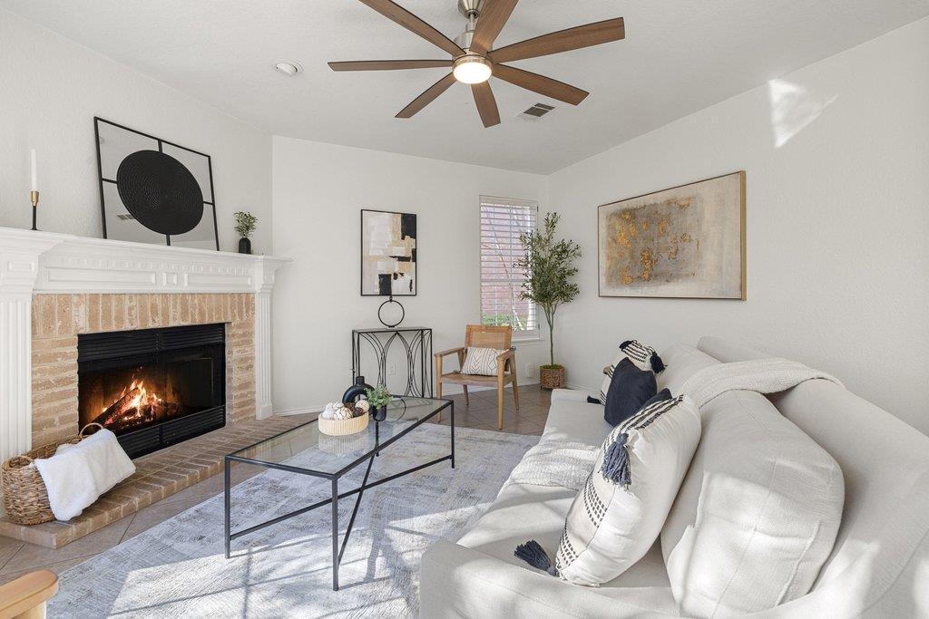 8213 Cheno Cortina TRL