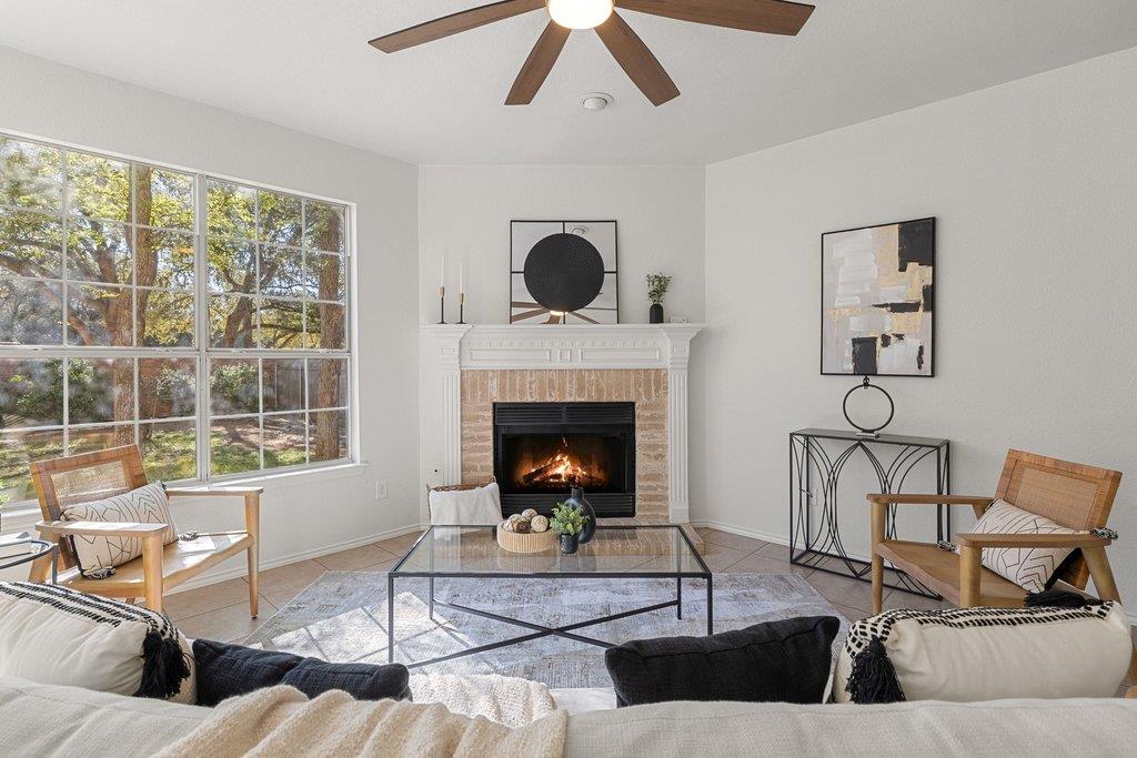 8213 Cheno Cortina TRL