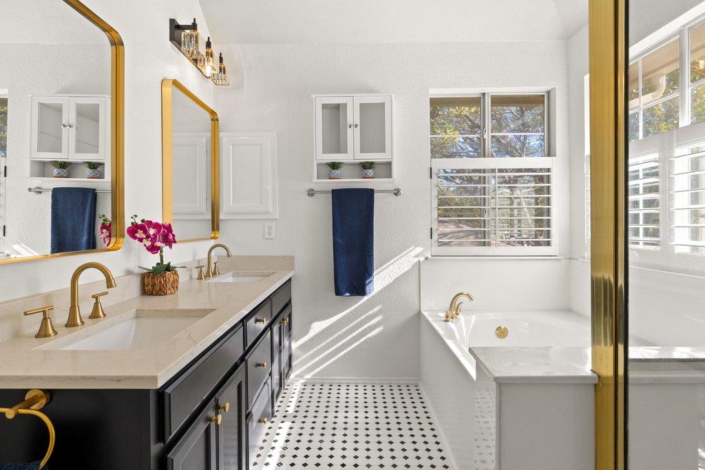 8213 Cheno Cortina TRL