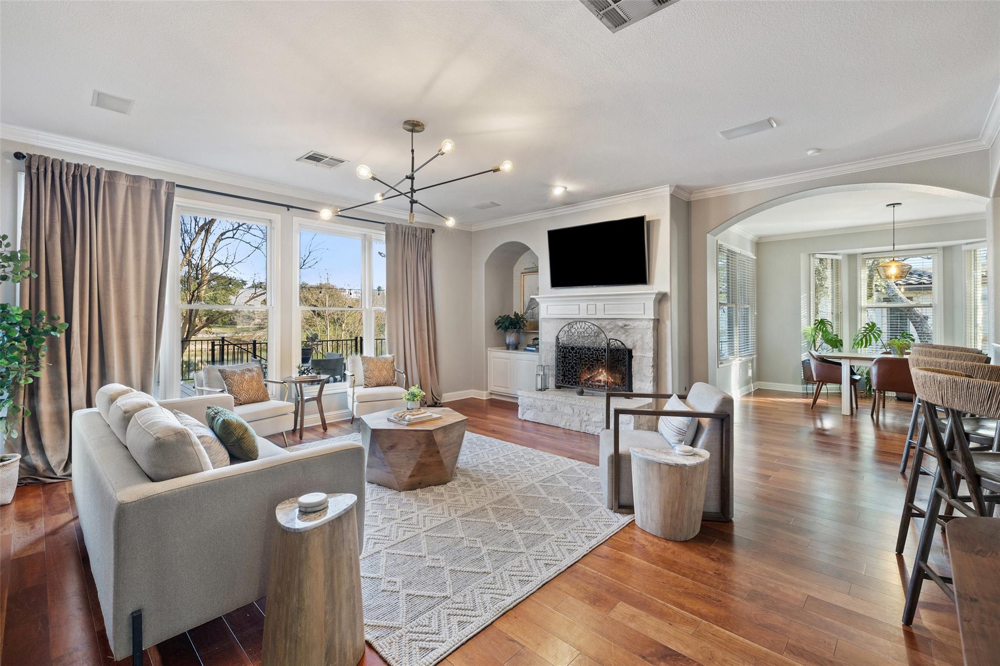 270 Mallet CT
