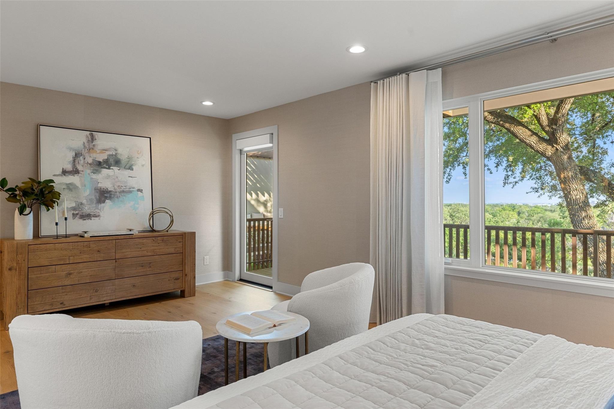 4906 Balcones DR