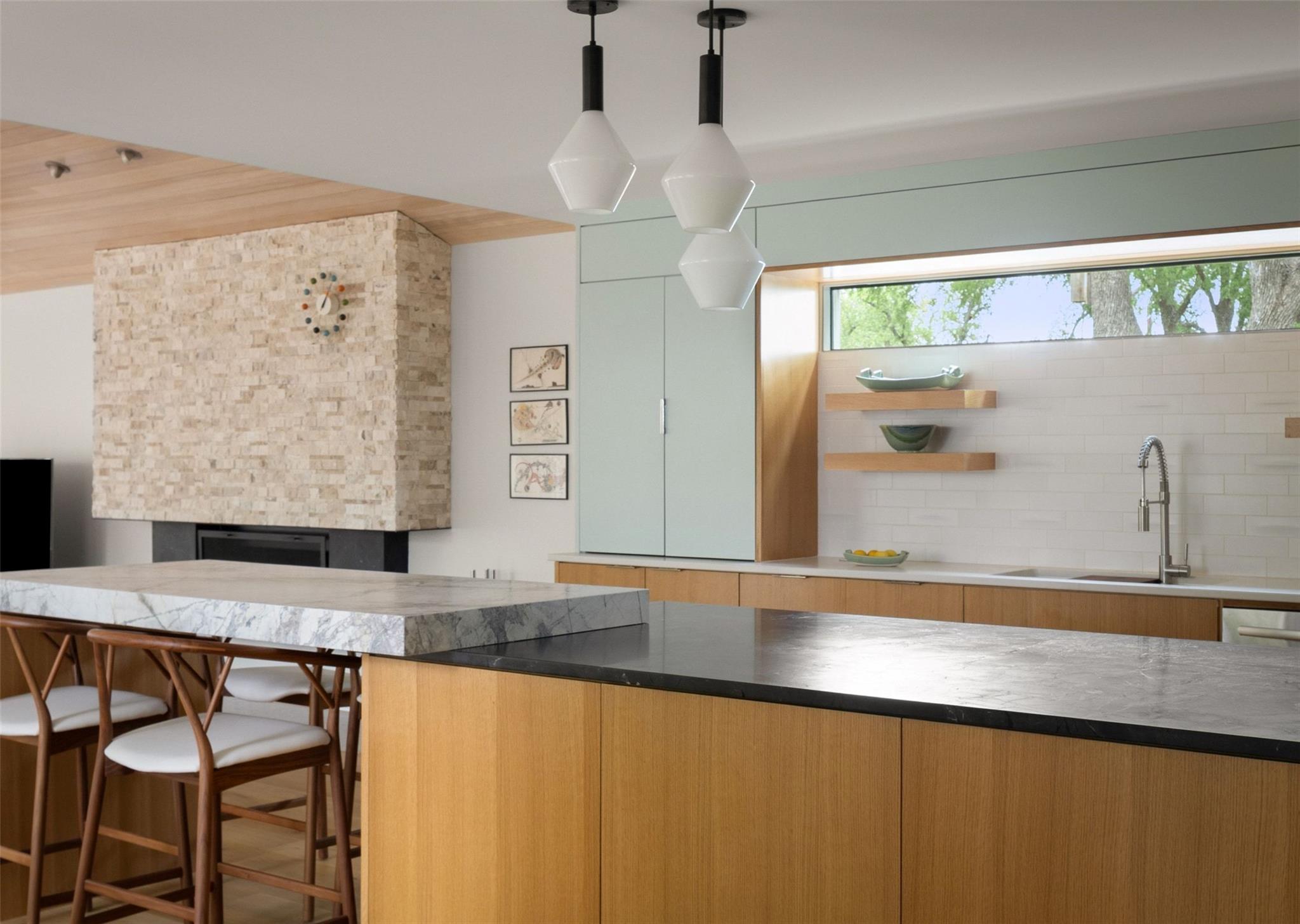 4906 Balcones DR