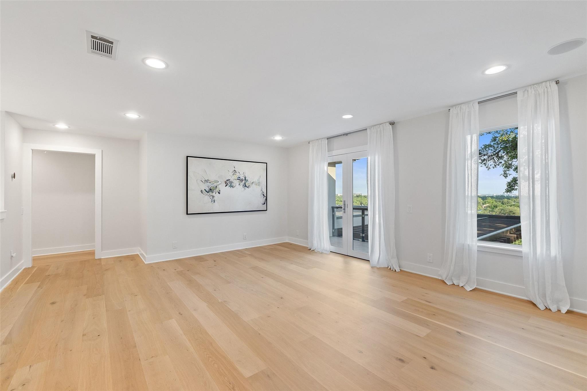 4906 Balcones DR