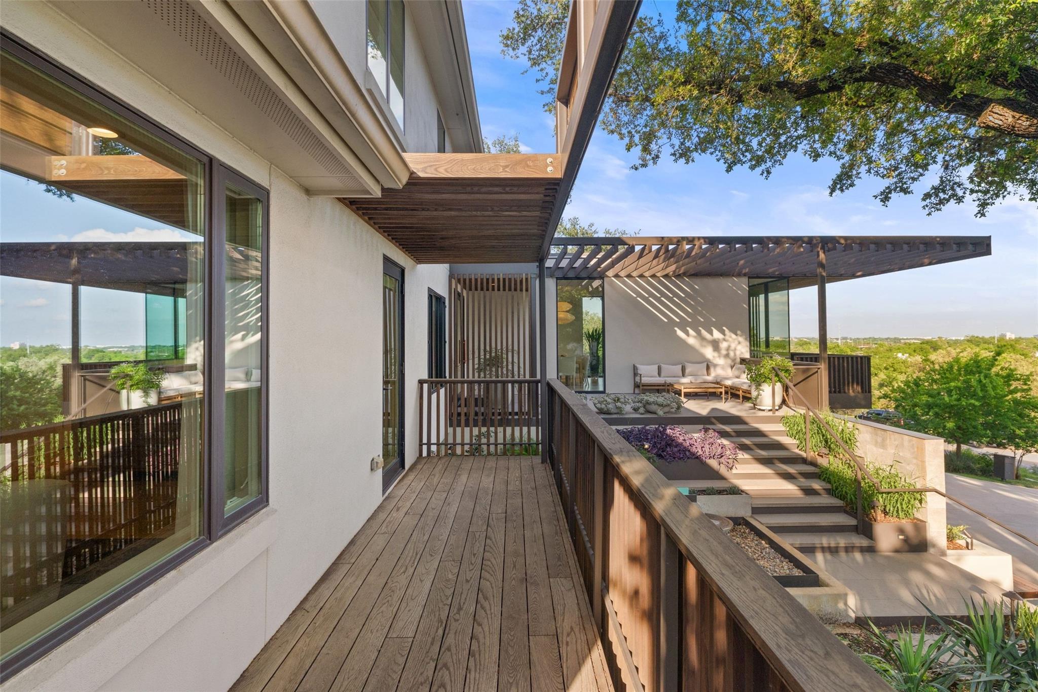 4906 Balcones DR