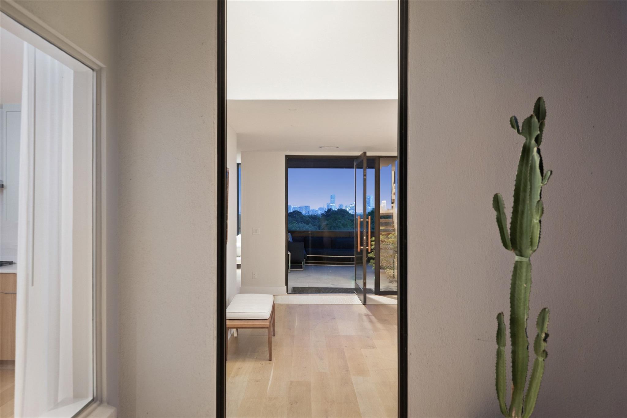 4906 Balcones DR