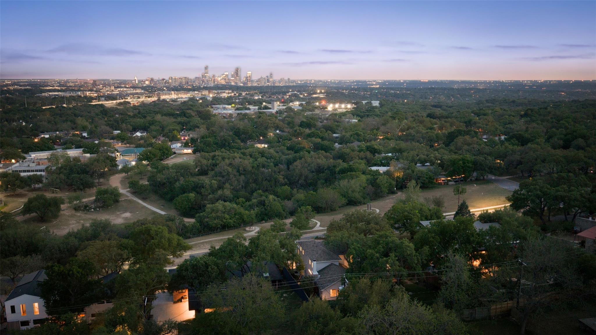 4906 Balcones DR