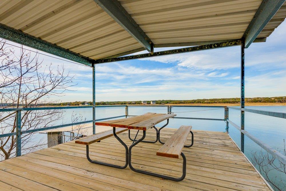 21008 W Lakeshore DR