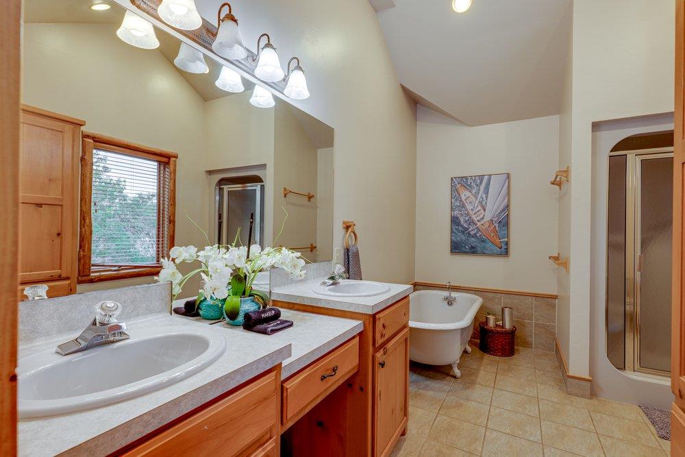 21008 W Lakeshore DR