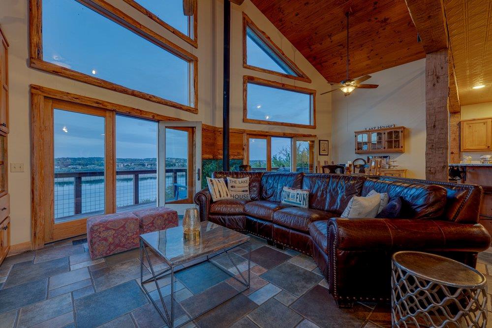 21008 W Lakeshore DR