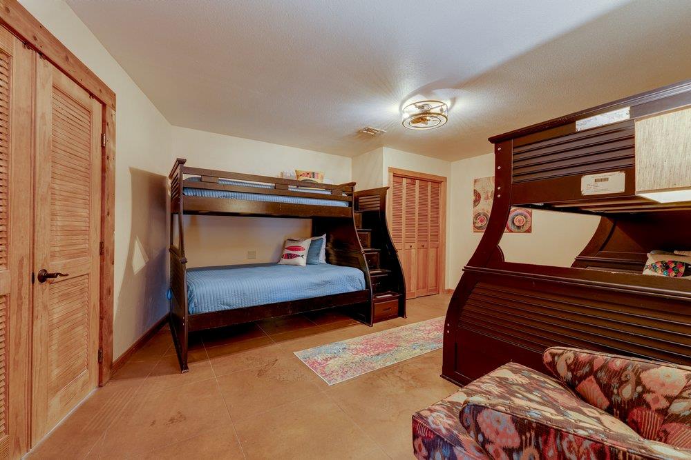 21008 W Lakeshore DR