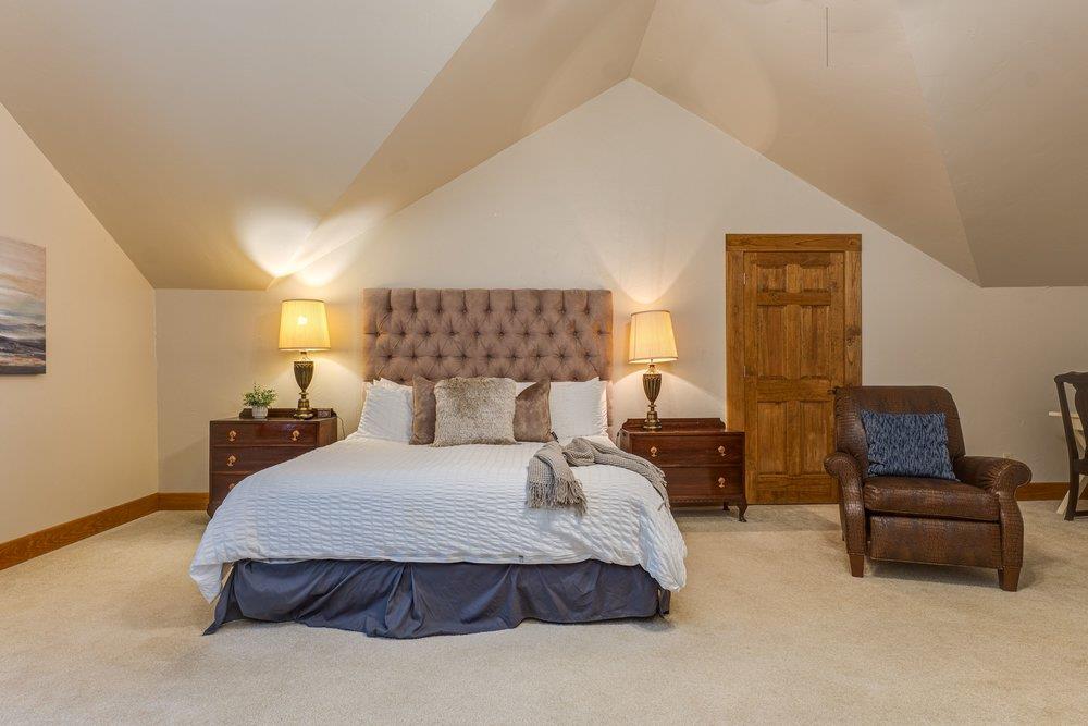 21008 W Lakeshore DR