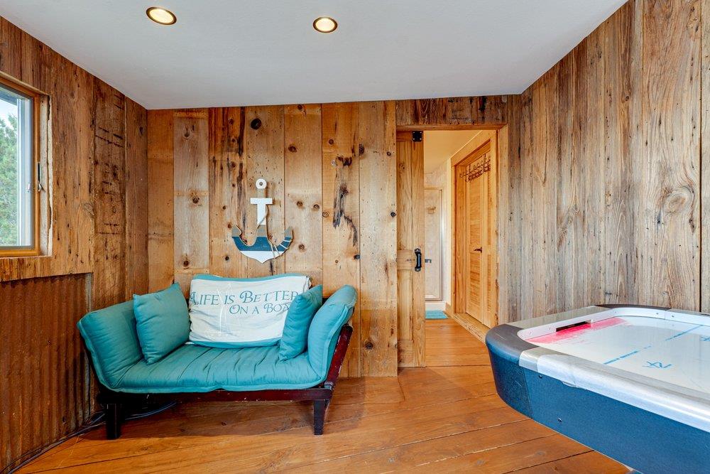 21008 W Lakeshore DR