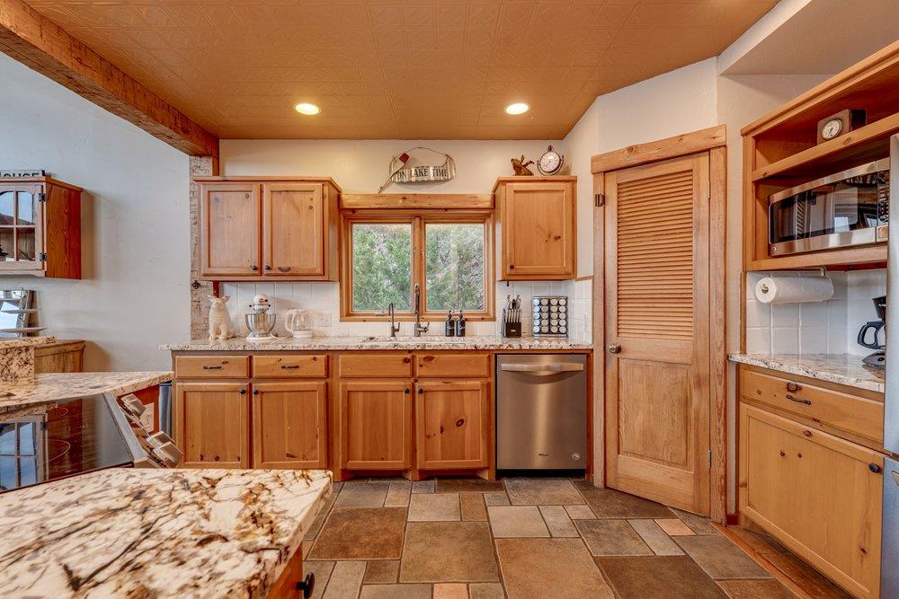 21008 W Lakeshore DR