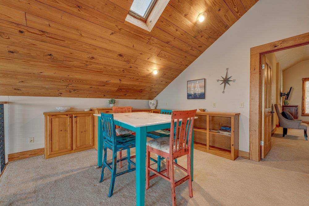 21008 W Lakeshore DR