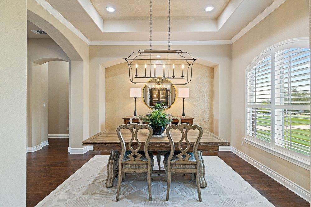 1177 Bluff Woods DR