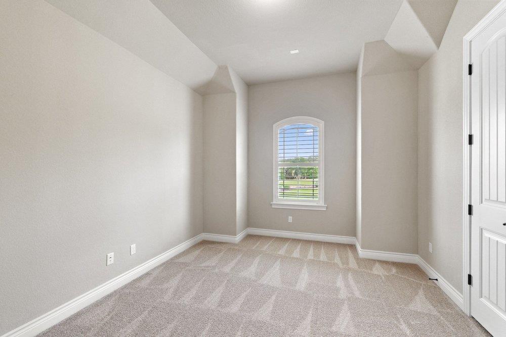1177 Bluff Woods DR