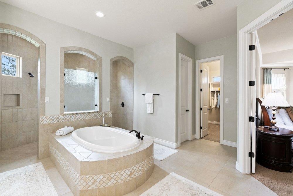 1177 Bluff Woods DR