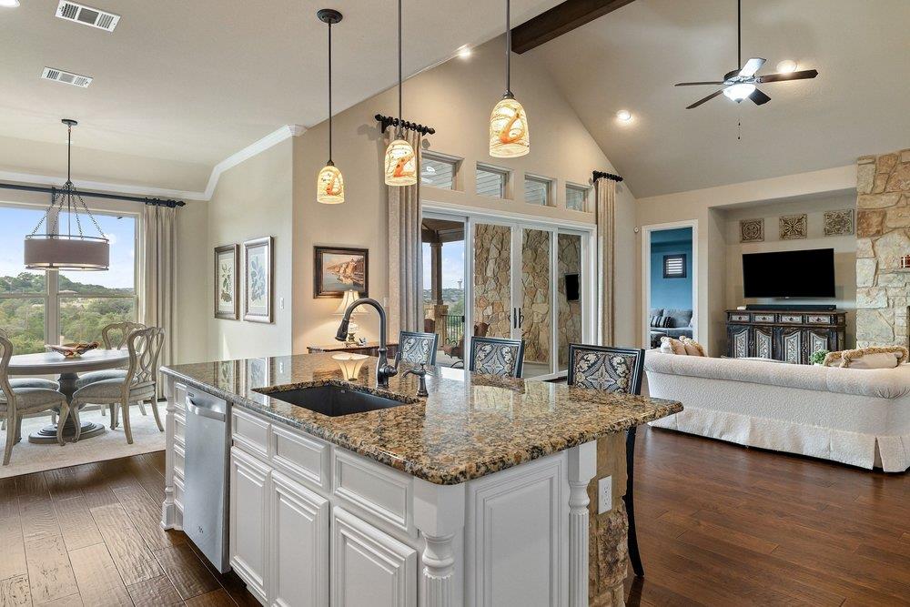 1177 Bluff Woods DR