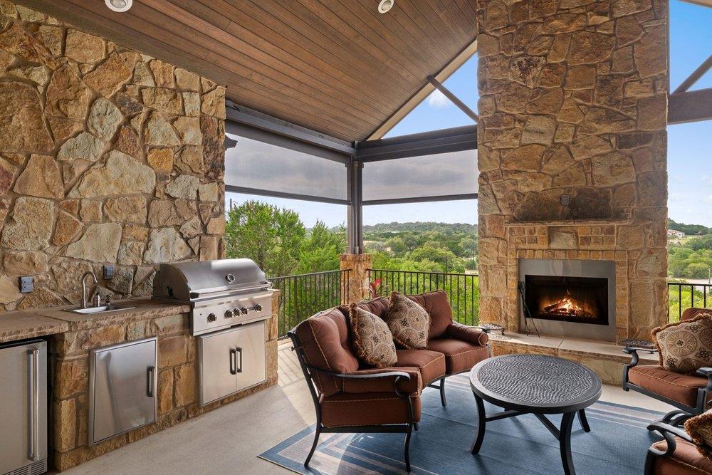 1177 Bluff Woods DR