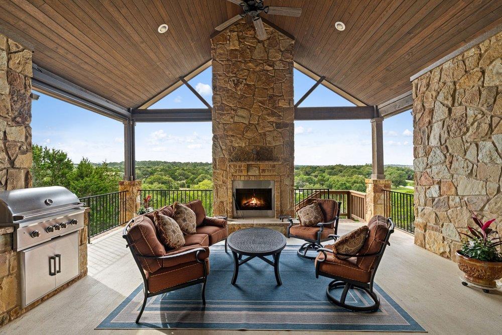 1177 Bluff Woods DR